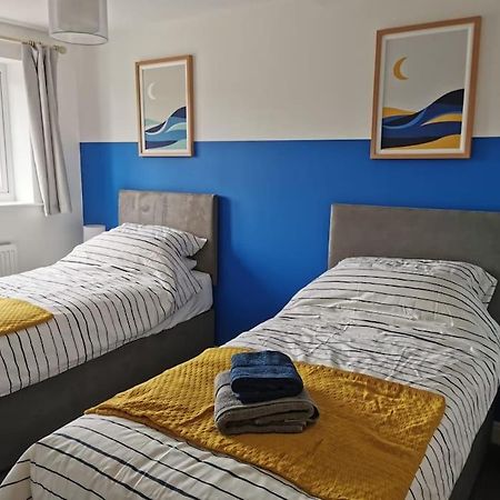 Modern Roomy 3 Bedroom Home Pershore Exterior foto